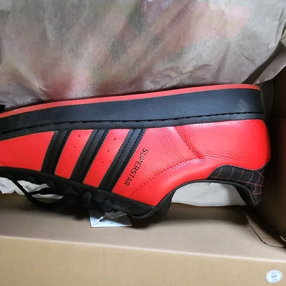 ADIDAS - Picture 3 of 4